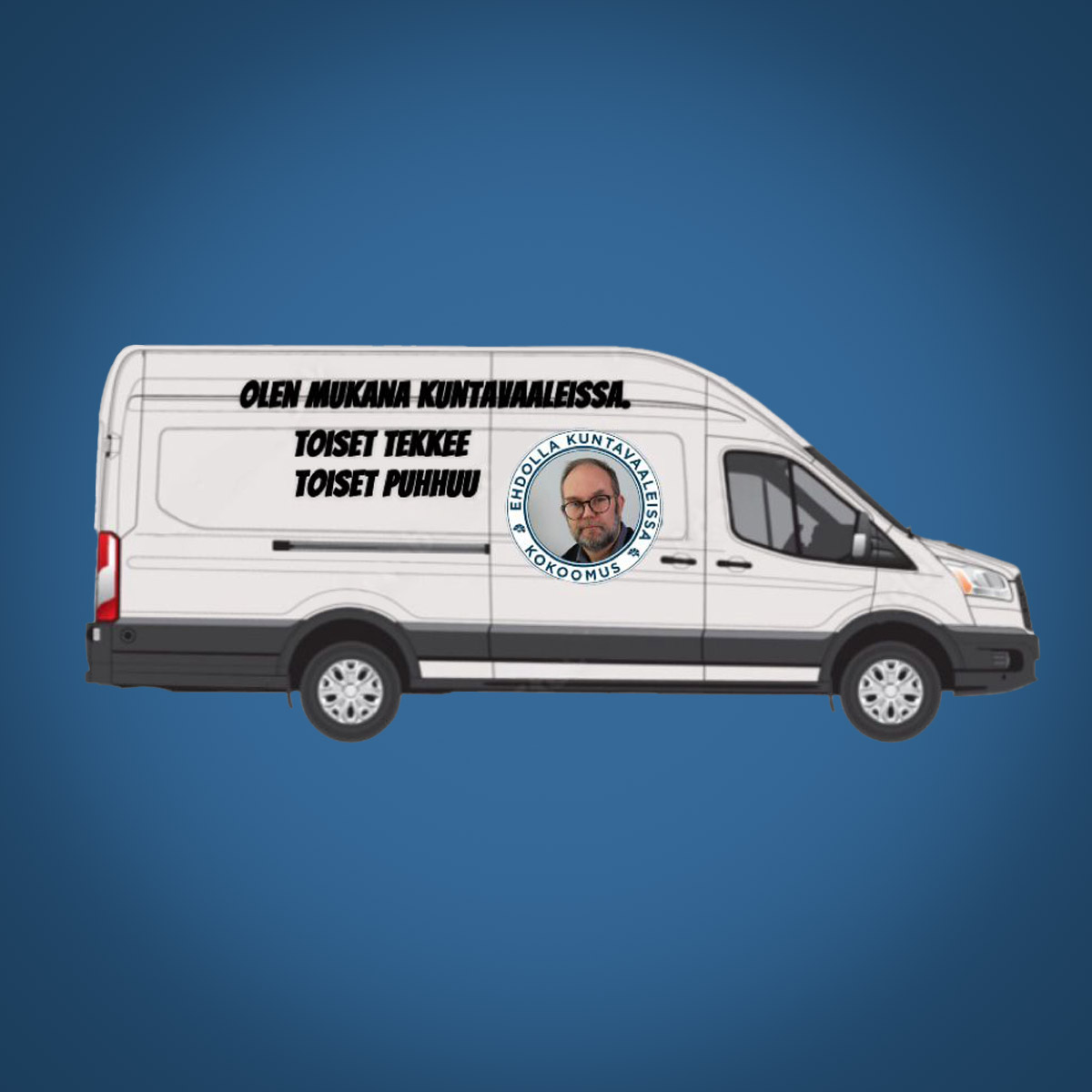 Valkoinen pakettiauto teippauksilla.